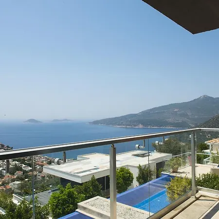 Azure Heights No5 Hotel